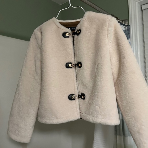 BRAND NEW ZARA Faux Shearling Fur Jacket - Picture 1 of 4